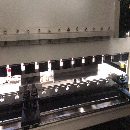 打包出售21年5月两台准新未用中亚折弯机160吨100吨带票